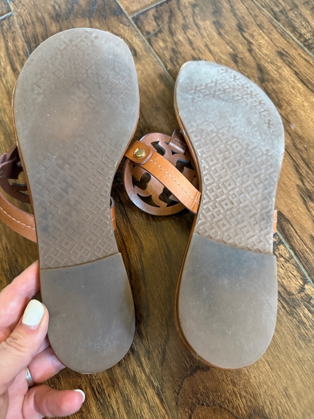 Tory Burch Miller Leather Logo Thong Sandals, size 9 - Picture 7 of 7